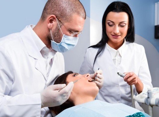 Best Cosmetic Dental Surgeon in Sector 45, Noida