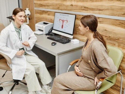 Best Gynecologist Procedures Doctor in Central Noida